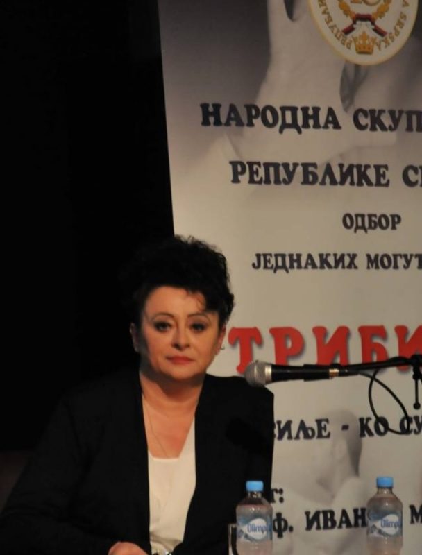 EMOTIVNA OBJAVA SONJE KARADŽIĆ-JOVIČEVIĆ: „Umorna, ali snažna žena, odgajala je sposobne borce“ (FOTO)