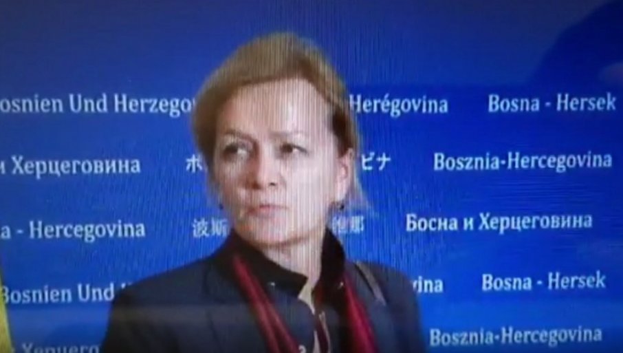 OPASNA IZJAVA ZVANIČNICE EU: Angelina Srbe u BiH „prevela“ u Bošnjake (VIDEO)