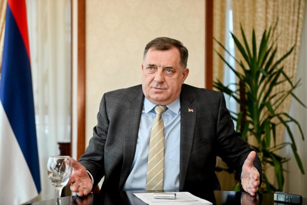 DODIK: Dezinformacije političkog simultanta Šarovića