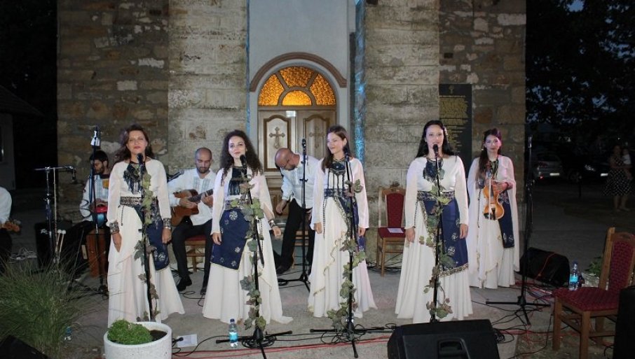 BANJA LUKA: Koncert etno grupe „Trag“ povodom rođendana Srpske