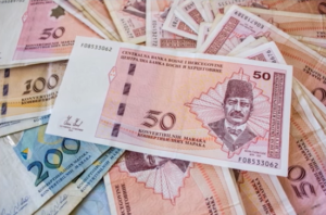 НИШТА ИМ НИЈЕ СВЕТО: Познато ко пријети банкама у Српској