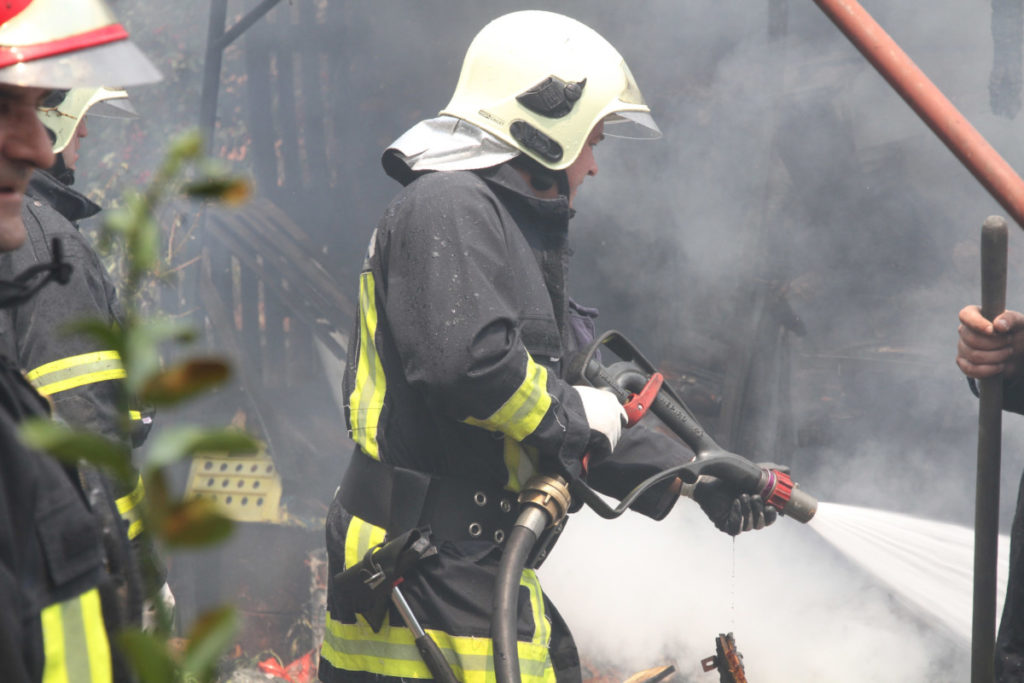 STIŽU LIJEPE VIJESTI: Ugašen požar u prostorijama u prostorijama FK „Svodna“