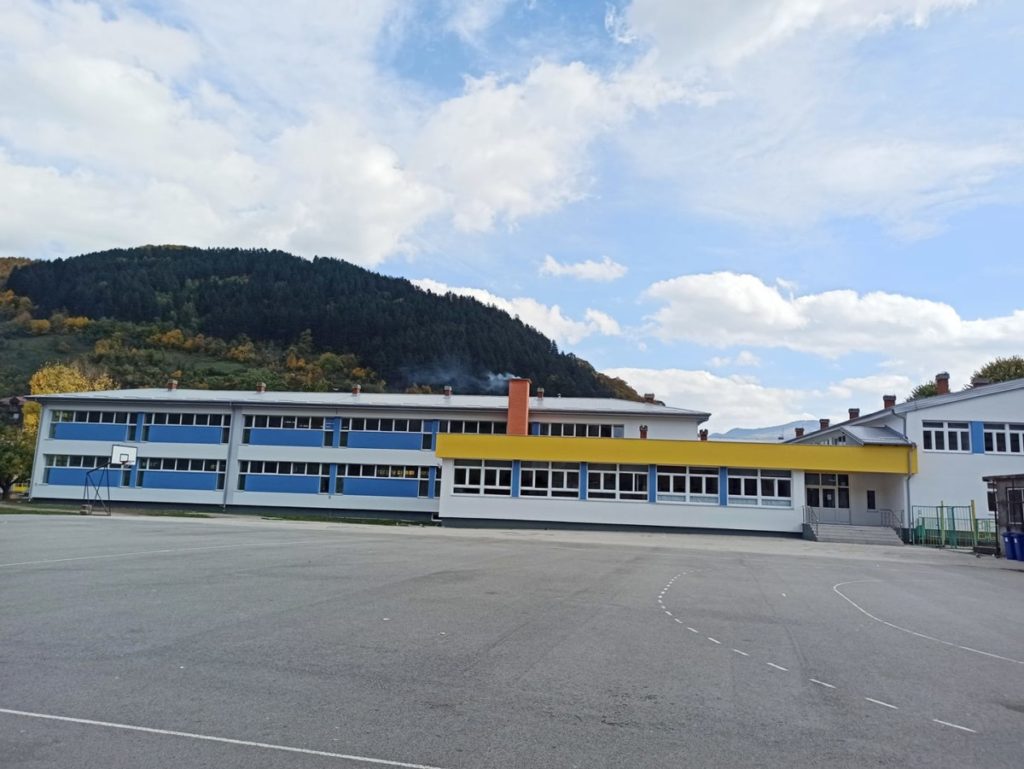 LIJEPE VIJESTI ZA ĐAKE: Uskoro obnavljanje fočanske OŠ „Sveti Sava“