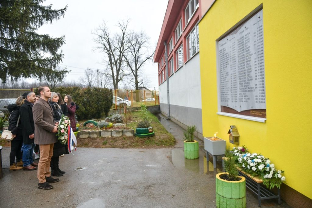 ДРАШКО СТАНИВУКОВИЋ НА ПОМЕНУ СТРАДАЛИМ ЂАЦИМА: Култура сјећања је кључна