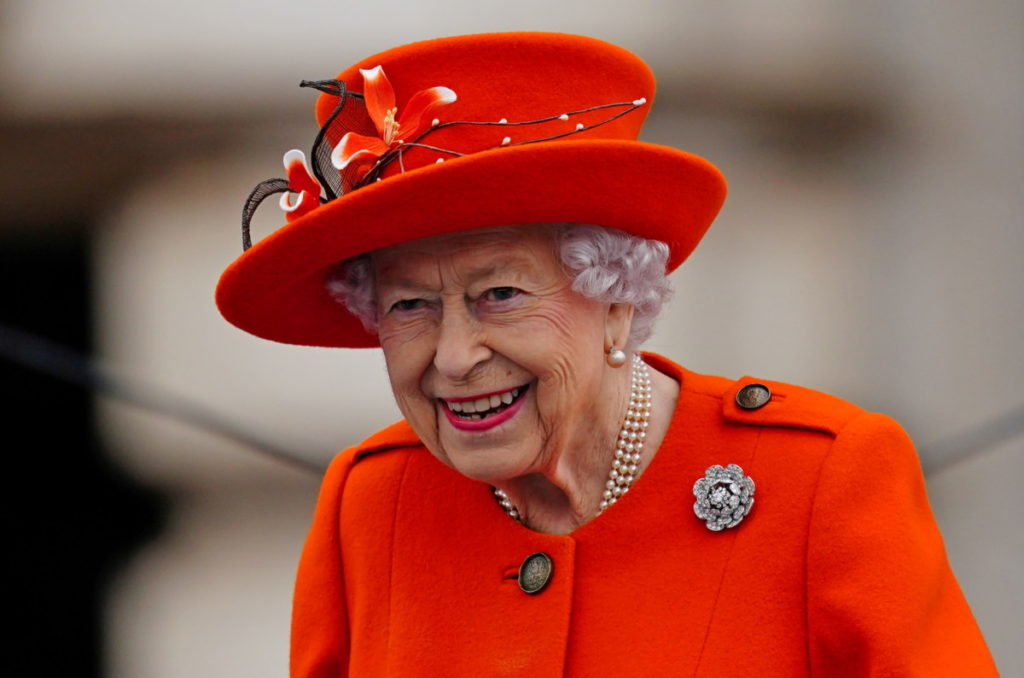 „IMAĆE FRIŽIDER I EKRAN ZA ZABAVU“: Skupocijena kolica za lakše kretanje kraljice Elizabete