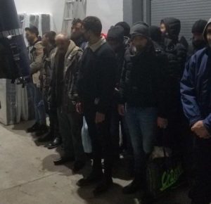 MIGRANTIMA ZABNJANJEN ULAZ: Grčka spriječila 590 osoba da uđu u njihovu zemlju