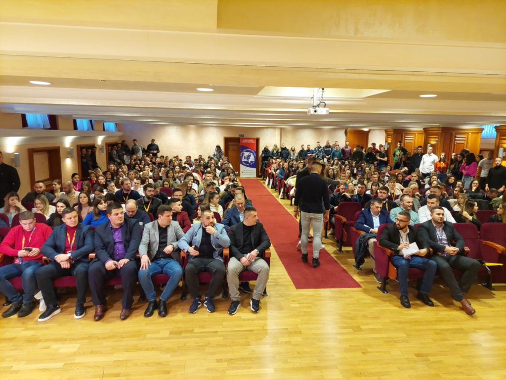 OKUPILO SE VIŠE OD 400 STUDENATA: Konferencija „Most“ korak ka unapređenju svijesti o jedinstvu srpskog naroda