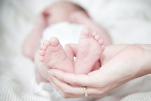 VESELJE ZA RODITELJE: Rođeno 12 beba, četiri grada bez novih stanovnika