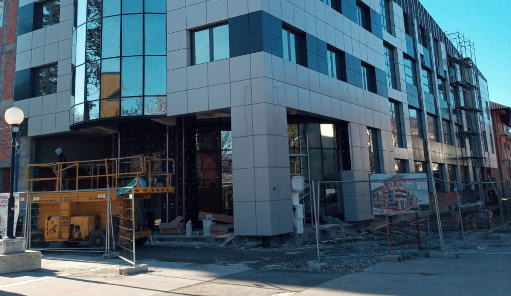 НОВА ЗГРАДА ЛОКАЛНЕ ВЛАСТИ: Матица Србија помогла општини Братунац