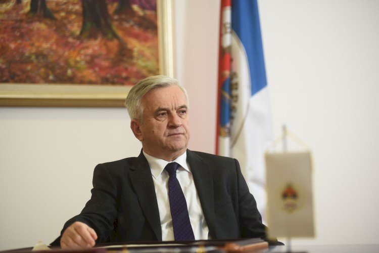 „GOSTIĆ BIO JEDAN OD HRABRIH VIZIONARA SRPSKE“: Čubrilović uputio telegram saučešća
