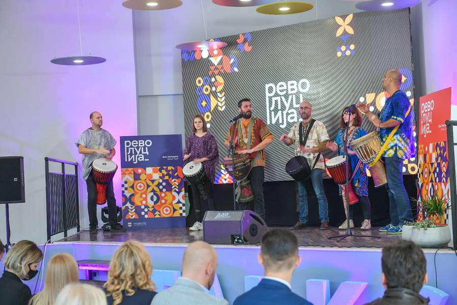 „MLADI I GRADONAČELNIK“: Prvi podkast u Domu Omladine