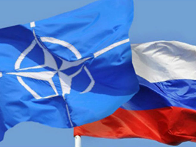 НАТО РАСПОРЕЂУЈЕ НОВЕ СНАГЕ У ИСТОЧНОМ ПРАВЦУ: Одлука састанка представкима земаља Алијансе у Бриселу