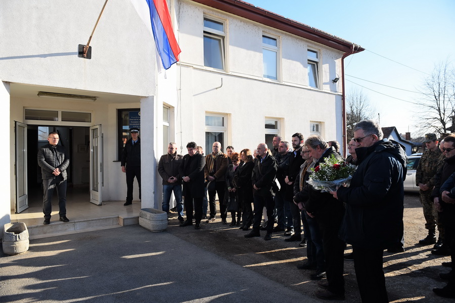 СЈЕЋАЊЕ НА ПОГИНУЛЕ ПОЛИЦАЈЦЕ: Приједор обиљежио 28 година од немилих дешавања на бихаћком ратишту