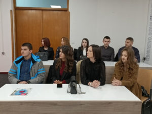 ВЕЛИКА ПОМОЋ ЗА МЛАДЕ: Минић најавио ваучере