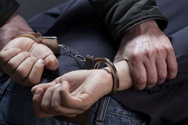 OSUMNJIČENI ZA RAZBOJNIŠTVO: Uhapšeni saučesnici policajca koji je opljačkao Avganistanca