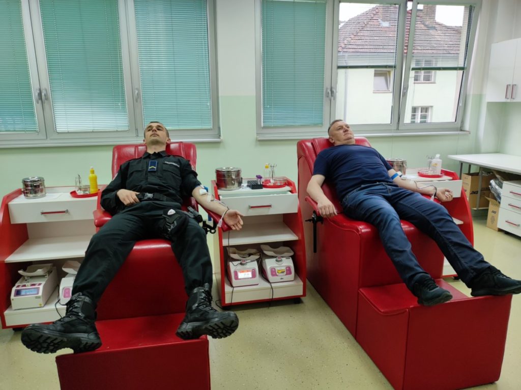 HUMANOST POLICAJACA GRADIŠKE: Akcija darvanja krvi povodom Dana policije