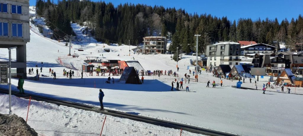 ЛИЈЕПЕ ВИЈЕСТИ ПОВОДОМ 8. МАРТА: Бесплатно скијање за жене