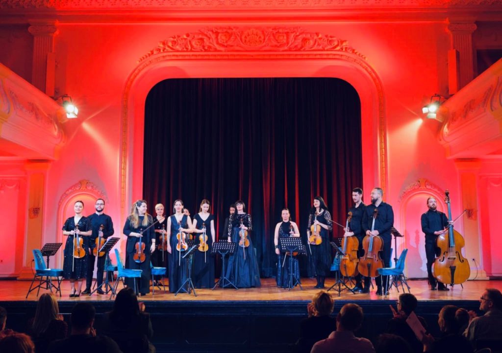 КОНЦЕРТ ЗА БАЊАЛУЧАНЕ: Наступио оркестар „Бан Светислав Тиса Милосављевић“ (ФОТО)