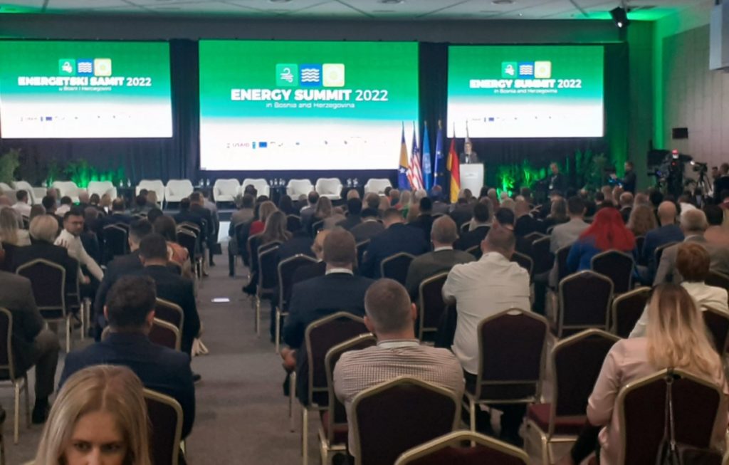 PORAZNA STATISTIKA: Zastupljenost žena u energetici nezadovoljavajuća