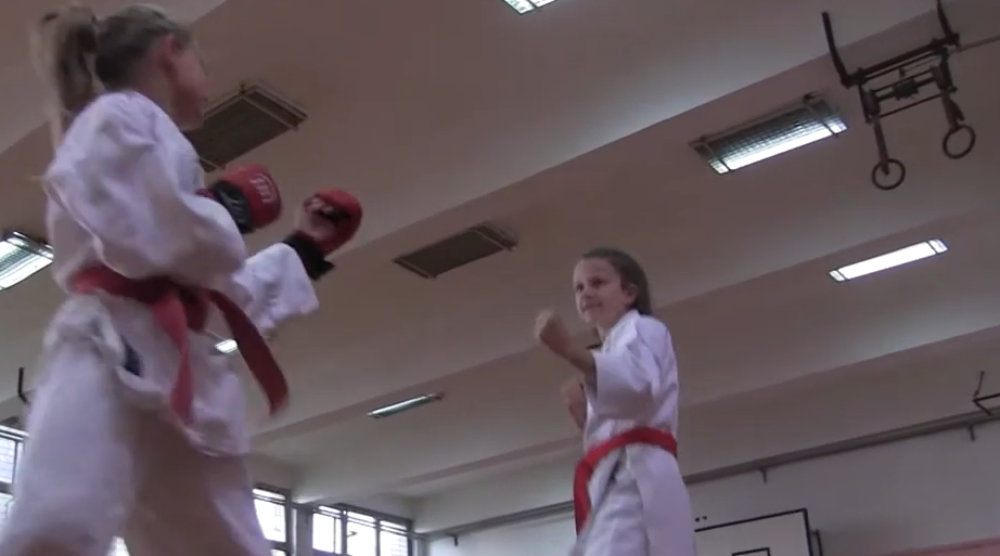 „HERCEGOVAC“ NAJUSPJEŠNIJI NA PRVENSTVU SRPSKE: Karate klub iz Bileće bogatiji za 18 medalja