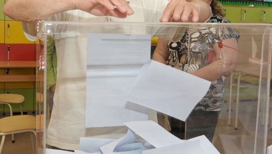CIK: Počelo slanje glasačkih paketa biračima koji su glasali putem Pošte