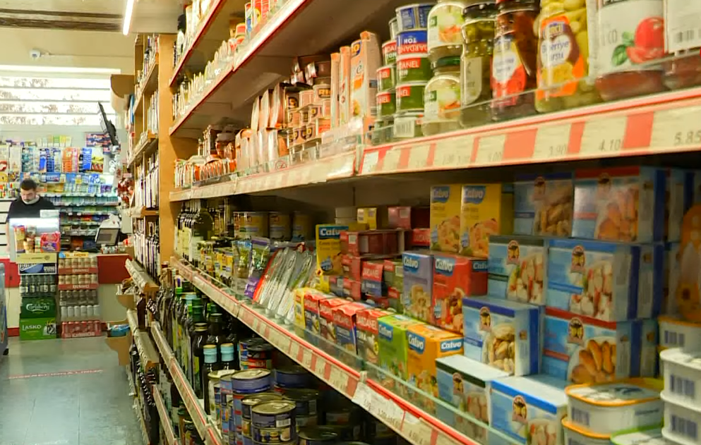 AKCIJA „ZAKLJUČAVAMO CIJENE“: Od sutra pojeftinjuje 40 prehrambenih i higijenskih proizvoda