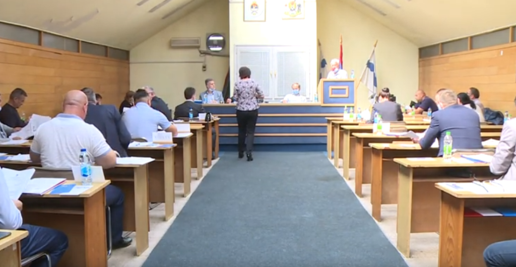 PREKINUTA SKUPŠTINA OPŠTINE UGLJEVIK: SNSD-ovi odbornici napustili sjednicu