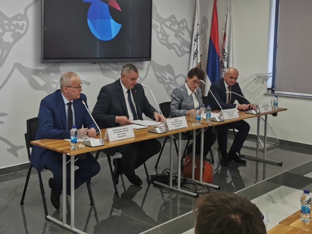 ВИШКОВИЋ НА САСТАНКУ СА ПРИВРЕДНИЦИМА: Српска спремна да суспендује акцизе на нафту