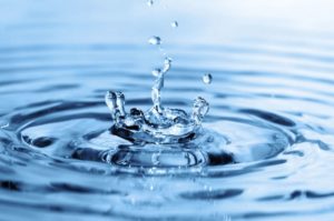 САВJЕТИ НУТРИЦИОНИСТА: Ево колико воде дневно треба да унесете у организам