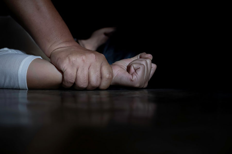 MONSTRUOZAN SLUČAJ U HRVATSKOJ: Muškarac (27) silovao svoju partnerku (31) i sav užas snimao telefonom