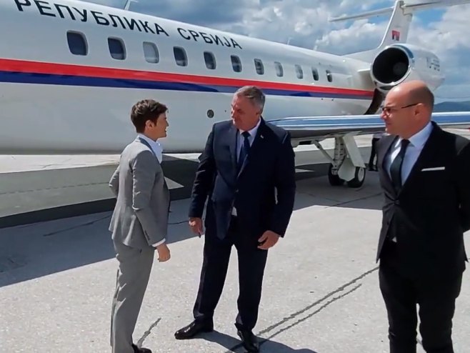 JAHORINA EKONOMSKI FORUM: Višković dočekao Brnabićevu na sarajevskom aerodromu (VIDEO)