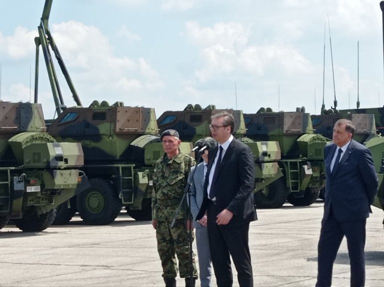 NA BATAJNICI DODIK I VUČIĆ: Veličanstven prikaz sposobnosti vojske Srbije “Štit 2022” (FOTO)