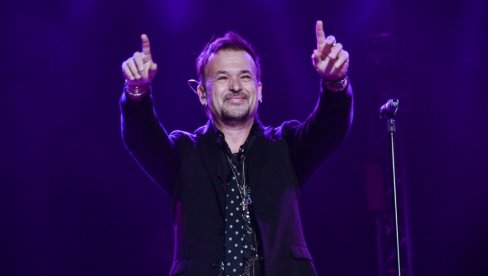 „NEMA SMISLA DA SE PODILAZI TRENDOVIMA“ Džiboni komentarisao koncerte Aleksandre Prijović u Zagrebu