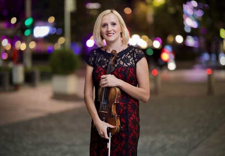PROMOCIJA NOVOG ALBUMA „PROSNEVANJE“: Violinistkinja Natalija Todorović gostuje u Banskom dvoru