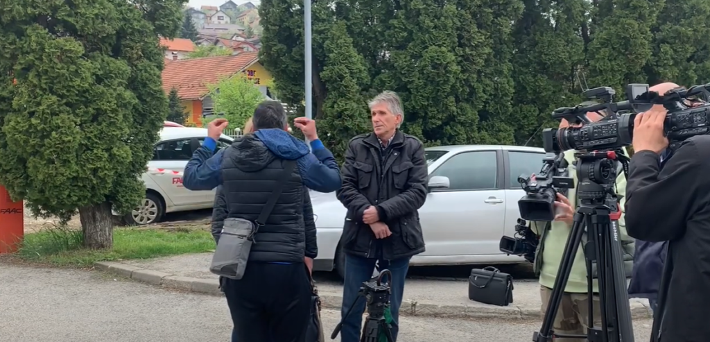 INCIDENT ISPRED SUDA BiH: Davor Dragičević napao novinare (VIDEO)