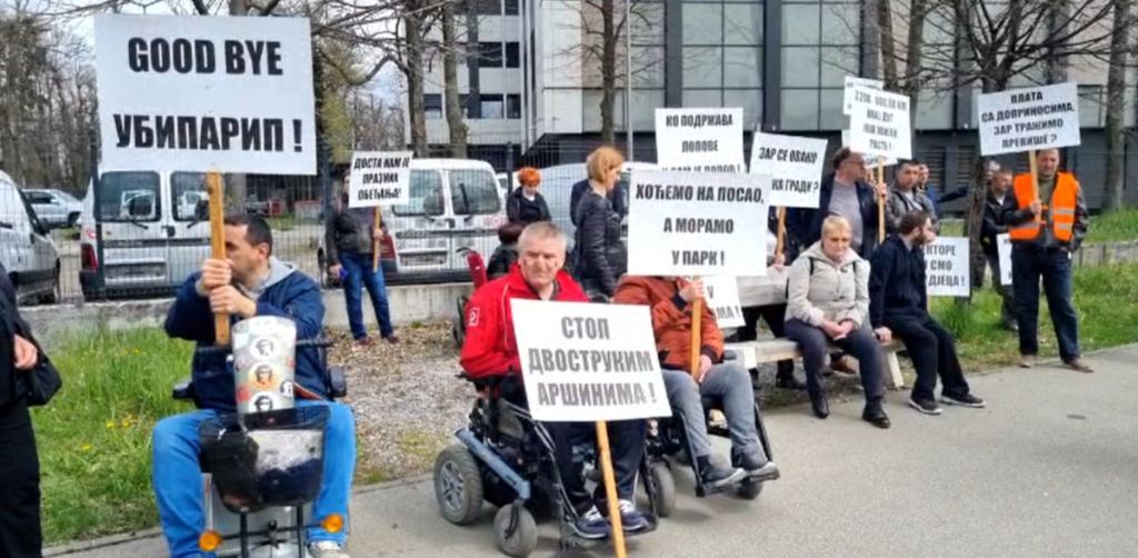 „PUSTITE NAS DA ŽIVIMO OD NAŠEG RADA“: Nakon dva mjeseca generalnog štrajka radnici na ulici