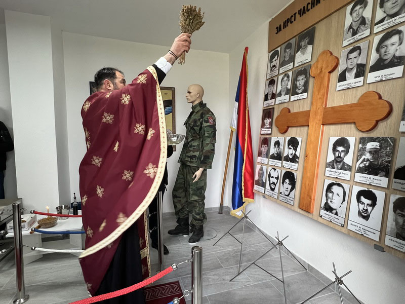 OSVEŠTANA SPOMEN SOBA U PRIJEDORU: Odana počast poginulim borcima u odbrambeno-otadžbinskom ratu
