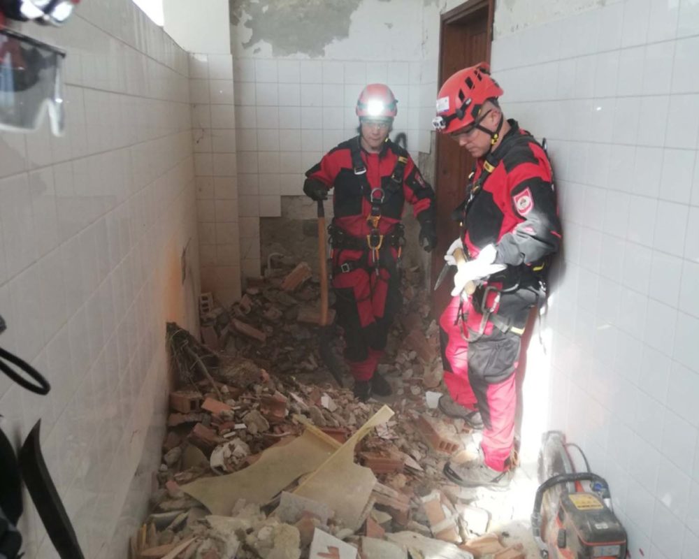МЕЂУНАРОДНА ВЈЕЖБА „РИСПОНСИ“: Спасавање након земљотреса демонстрирано на Палама