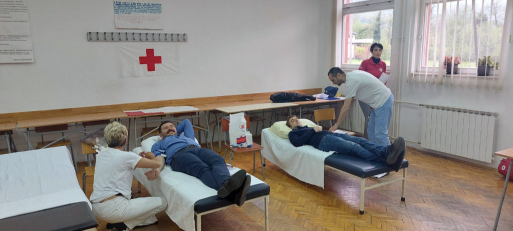 МИЛИЋИ ПОКАЗАЛИ ХУМАНОСТ: Успјешно завршена акција добровољног даривања крви