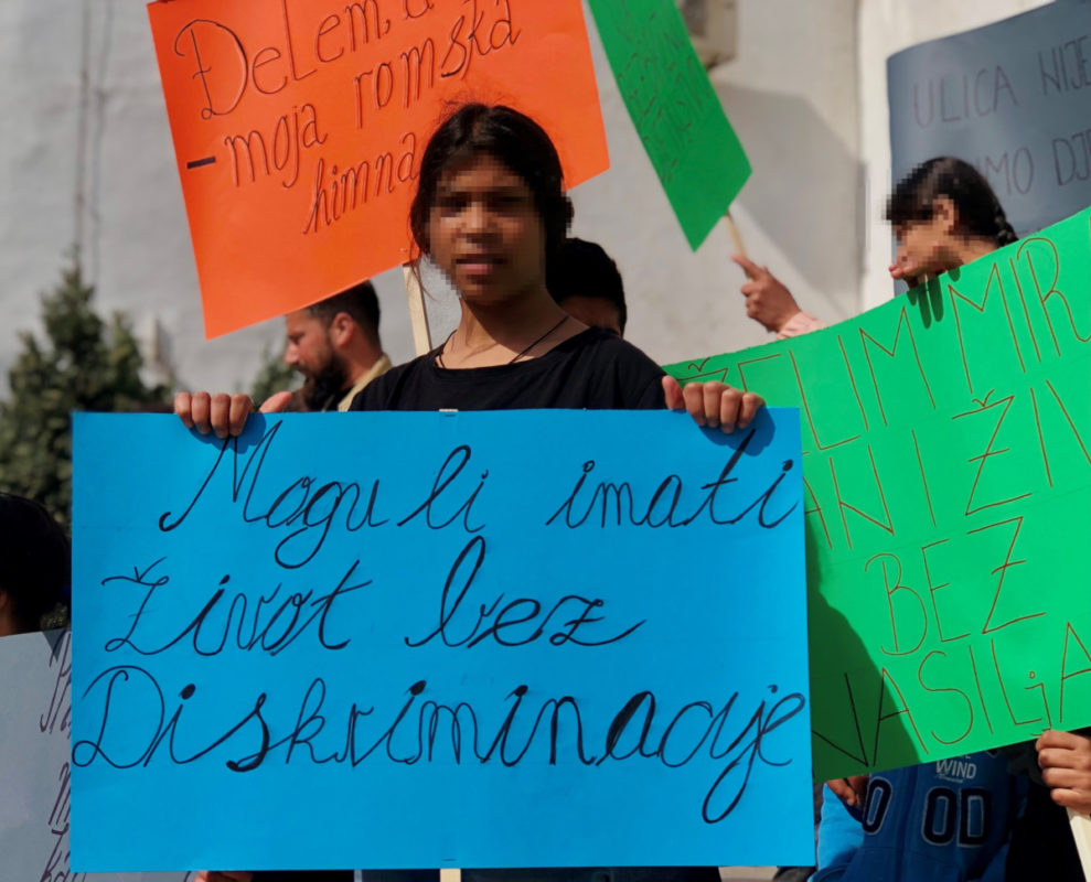 ТРАНСПЕРЕНТИМА УКАЗАЛИ НА СВОЈЕ ПРОБЛЕМЕ: Ромски малишани зажељели безбрижно дјетињство