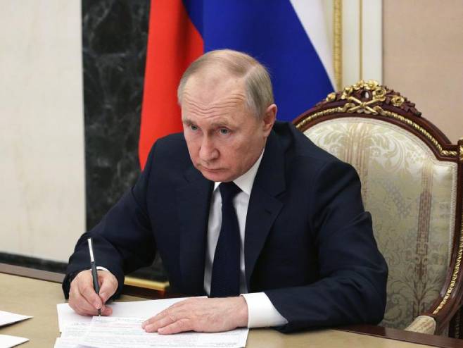 ПОСЕБАН, СВЕЧАН И ИСТОРИЈСКИ ДАН: Путин након потписивања споразума о присаједињењу четири нова региона Русији