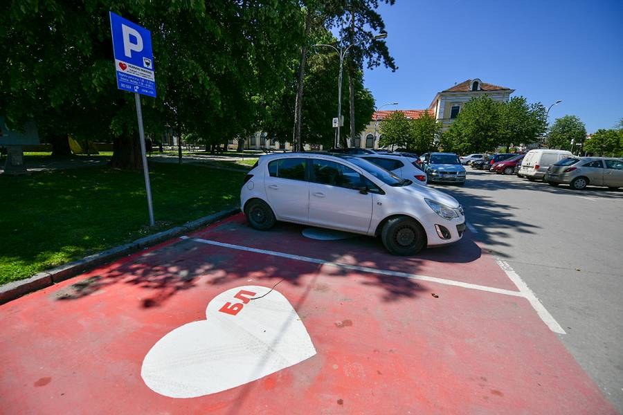 DOBRODUŠNOST BANJALUČANA NA DJELU: Upotreba „humanih parkinga“ pomaže mnogima