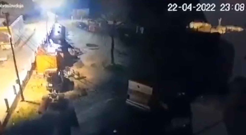 NOVI DETALJI ZEMLJOTRESA U HERCEGOVINI: Kamere snimile trenutak potresanja tla u Bileći (VIDEO)