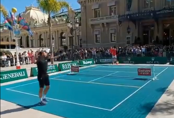 PUBLIKA UŽIVALA: Đoković i Vavrinka trenirali zajedno na skraćenom terenu (VIDEO)