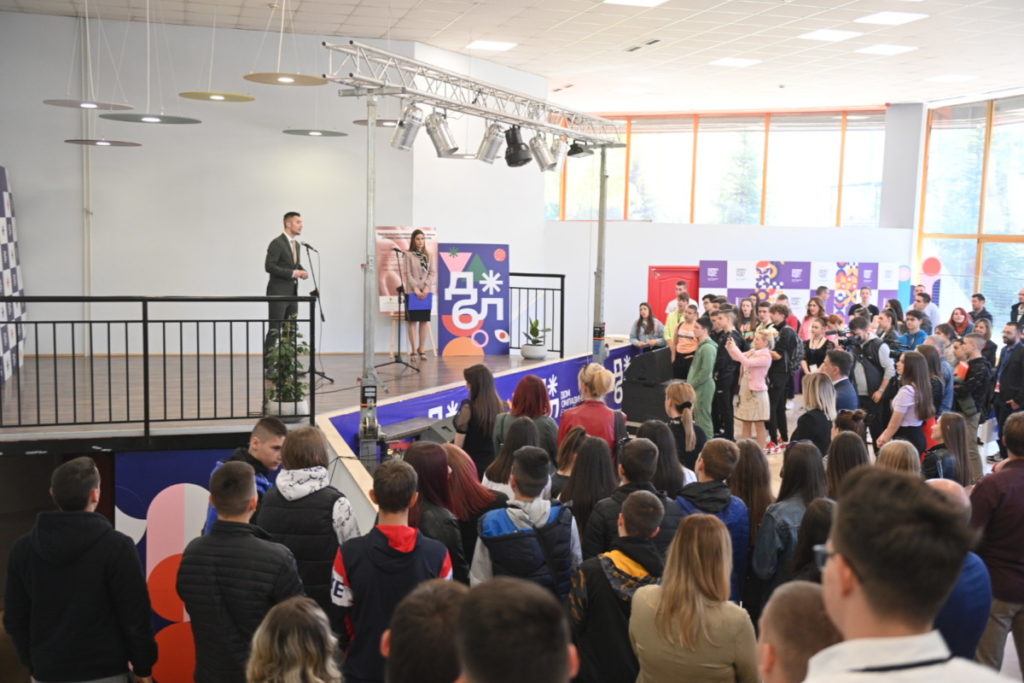 OTVOREN „SAJAM ZANIMANJA 2022“: Plansko obrazovanje kadrova je pokretač razvoja