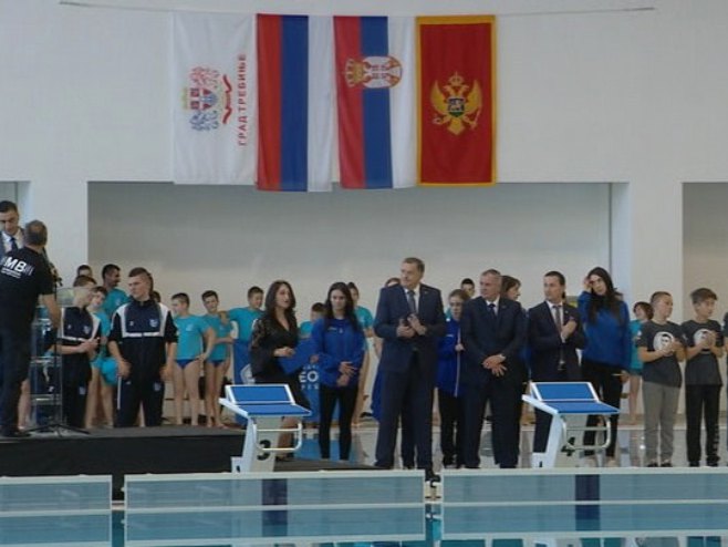 JEDAN OD NAJVEĆIH PROJEKATA: Dodik, Višković i Ćurić otvorili bazen u Trebinju