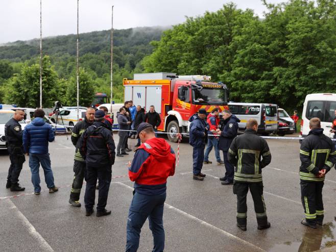 IZVUČENA TIJELA POGINULIH: Okončana potraga za nastradalima u padu aviona u Hrvatskoj