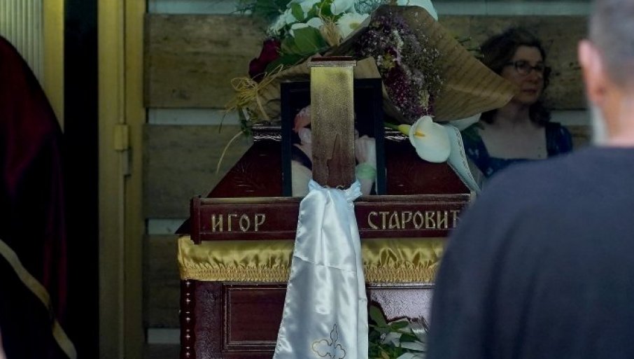 SAHRANJEN IGOR STAROVIĆ: Pjevač ispraćen uz stihove pjesme „Kristina“
