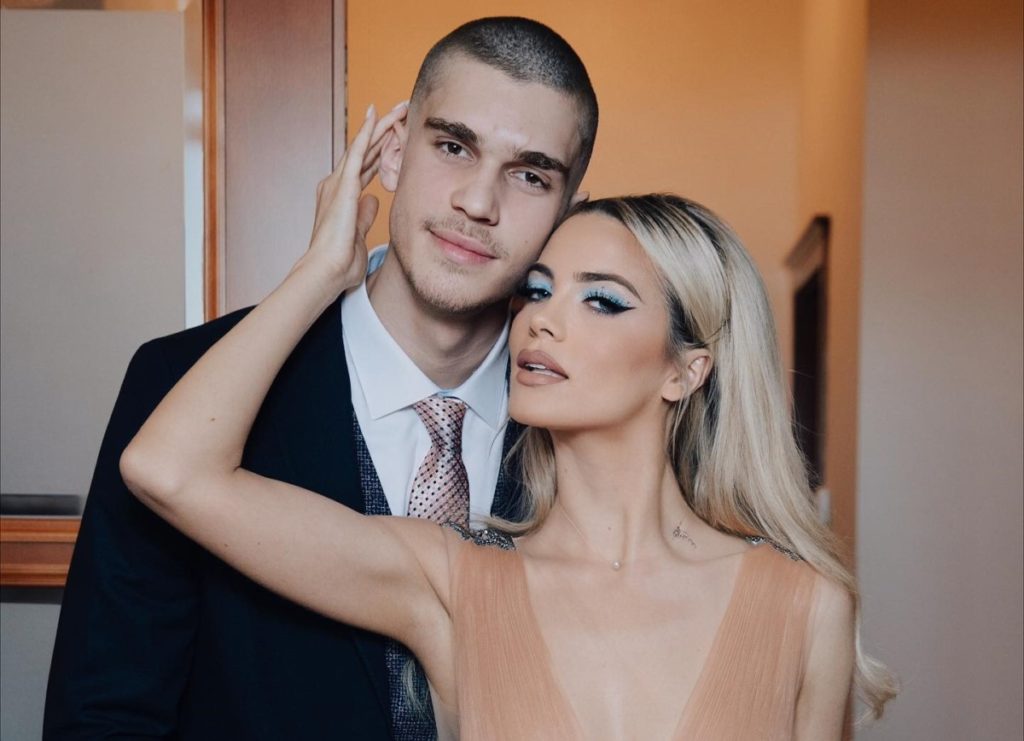 „BILA MI JE ČAST“ Oglasila se Milica Pavlović nakon što je bila pratnja banjalučkom maturantu (FOTO)