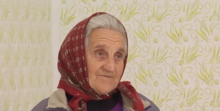 „NISAM GOSPOĐA, DA NARUČIM – DOĐI KOLIMA PO MENE“: Baka Terez (76) posljednji moler u selu